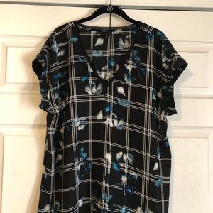 Short sleeve shirt /blouse